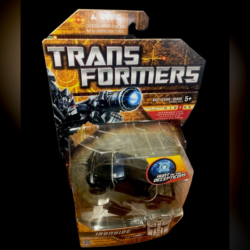 2010 Transformers Hunt for the Decepticons IRONHIDE  Autobot Action Figure